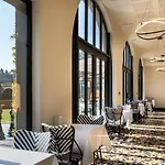 Hotel Du Roi & By Sowell Collection