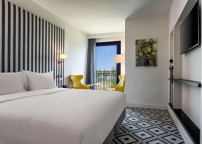 Du Roi & By Sowell Collection Каркассон