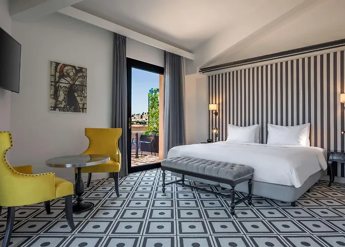 Hotel Du Roi & By Sowell Collection 5*