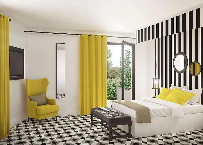 Hotel Du Roi & By Sowell Collection