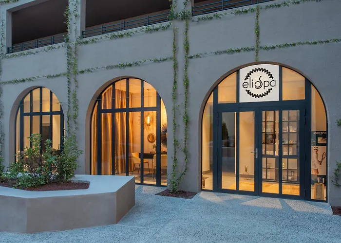 Du Roi & By Sowell Collection Отель