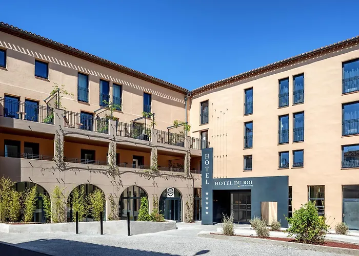 Отель Du Roi & By Sowell Collection Каркассон