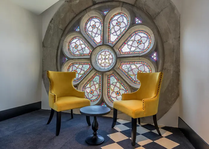 Du Roi & By Sowell Collection Carcassonne