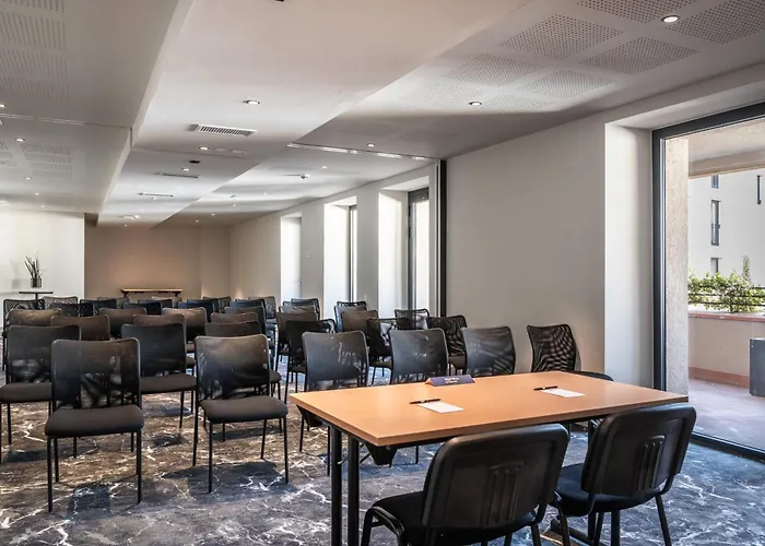 Отель Du Roi & By Sowell Collection