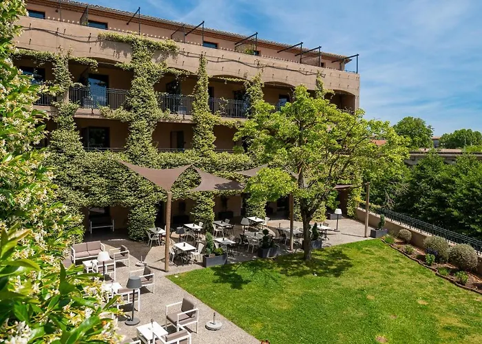 Отель Du Roi & By Sowell Collection Каркассон