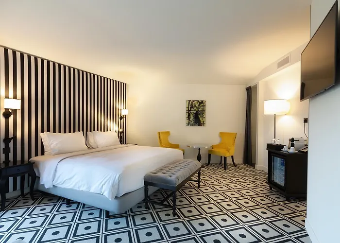 Du Roi & By Sowell Collection 5* Каркассон